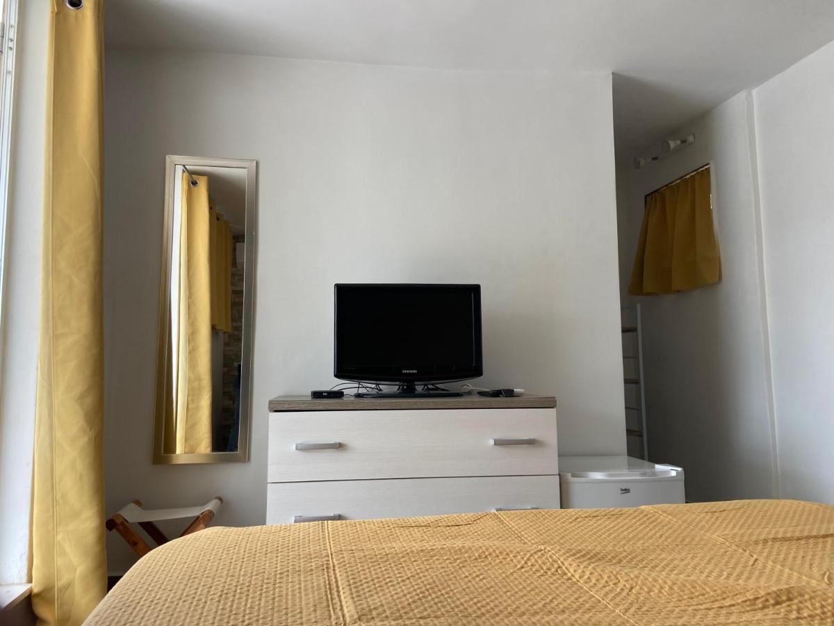 Sqaq Numru 1 Accomodation Hotel Rabat Buitenkant foto