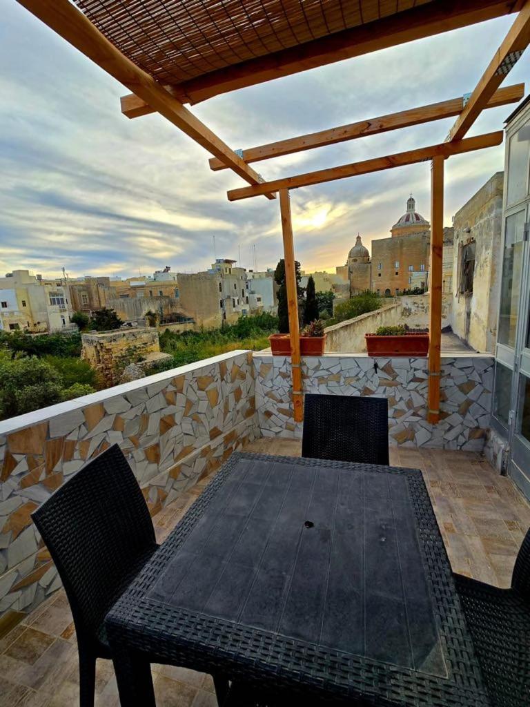 Sqaq Numru 1 Accomodation Hotel Rabat Buitenkant foto